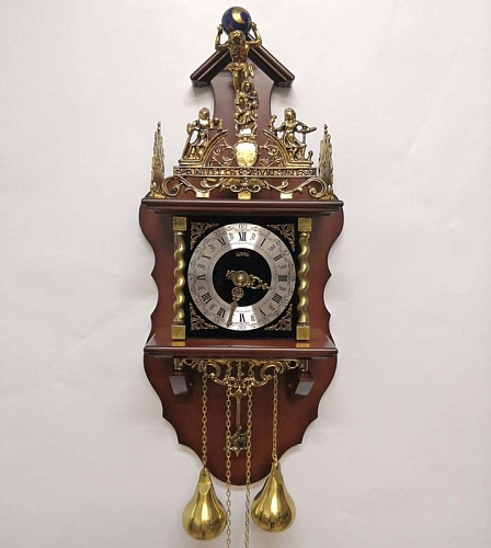 Настенные механические часы 5602-261 Walnut Настенные механические часы 5602-261 Walnut