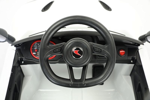 Автомобиль McLaren 600LT 3013 Белый Автомобиль McLaren 600LT 3013 Белый