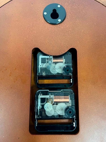 Настенные часы QXA432BN из дерева Настенные часы QXA432BN из дерева