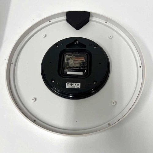 Настенные белые часы QXA640WN Настенные белые часы QXA640WN