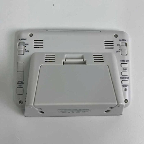 Настольные часы-будильник QHL068WN Настольные часы-будильник QHL068WN