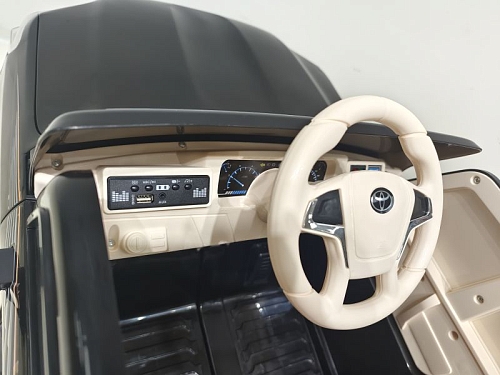 Джип Toyota LC200 2688 Черный Джип Toyota LC200 2688 Черный