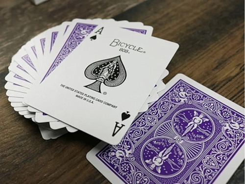 Карты "Bicycle rider back standard poker playing cards Violet back" Карты "Bicycle rider back standard poker playing cards Violet back"