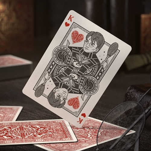 Карты "Theory11 Harry Potter Deck - Red (Gryffindor)" Карты "Theory11 Harry Potter Deck - Red (Gryffindor)"